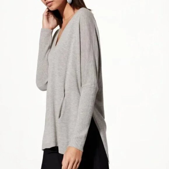 Aritzia Babaton | Baylor Sweater in light grey - Picture 12 of 13
